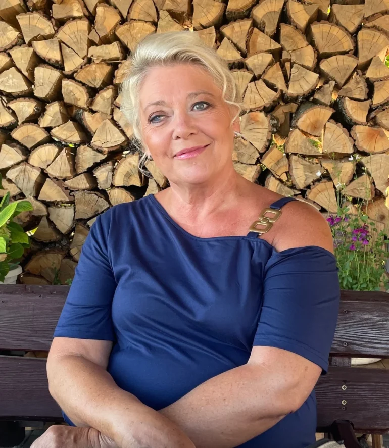 Kolti Helga