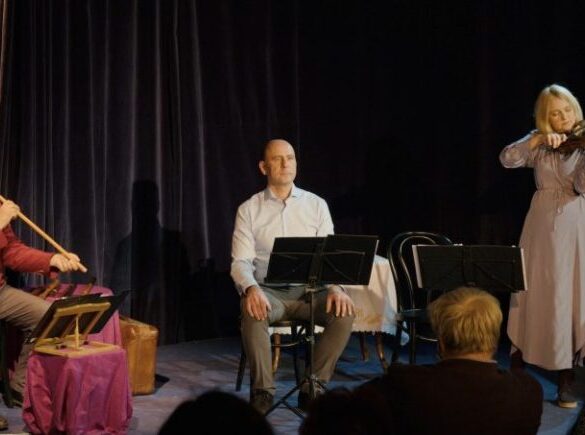 Fotó: Karinthy Színház